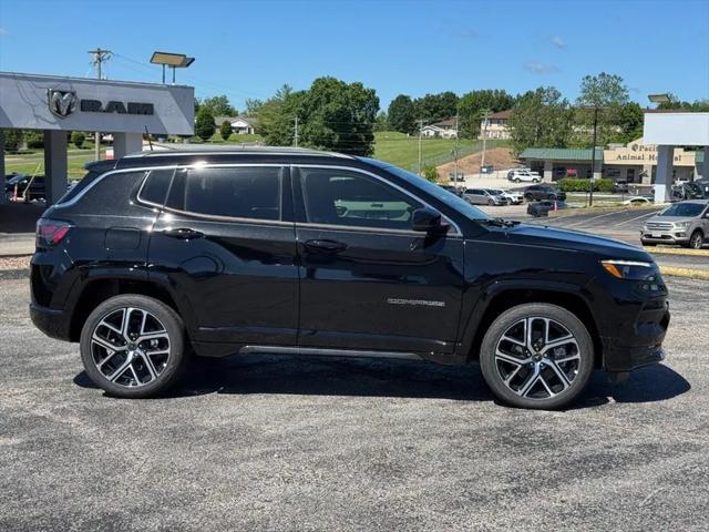 2025 Jeep Compass COMPASS LIMITED 4X4