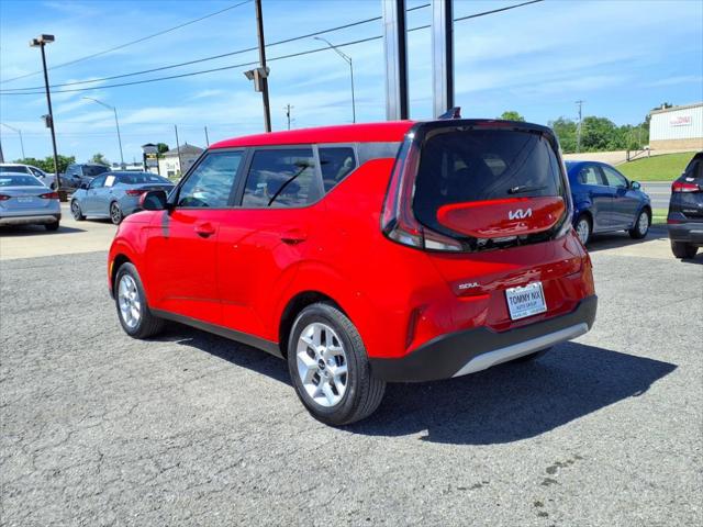 2024 Kia Soul LX
