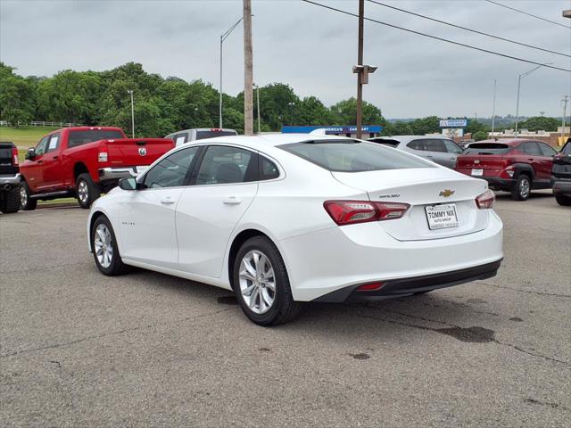 2022 Chevrolet Malibu FWD LT