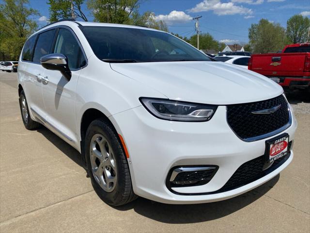 2023 Chrysler Pacifica Limited AWD