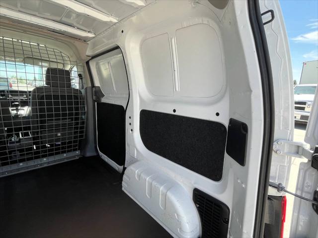 2019 Nissan NV200 SV