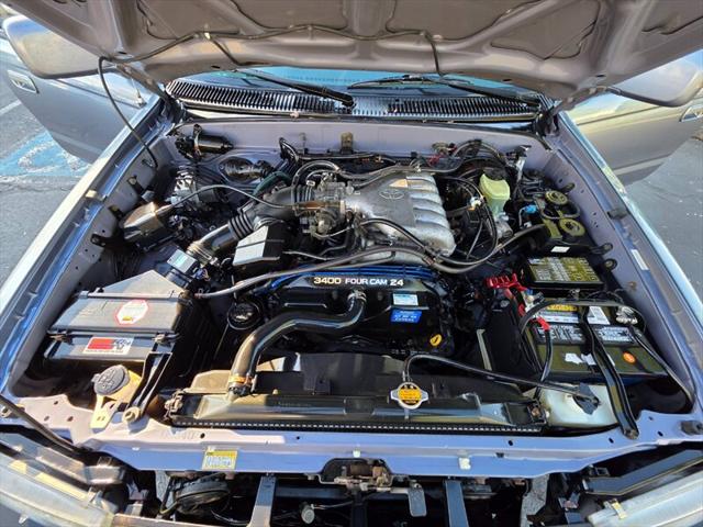 1997 Toyota 4Runner 4X4 / 5 SPEED / V6 / TIMING BELT DONE / NEW LIFT