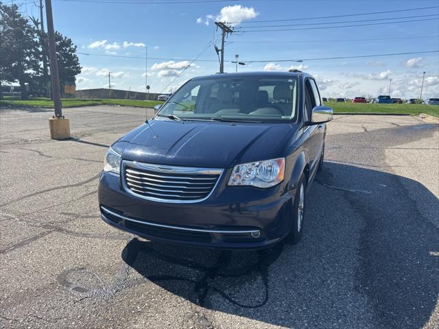 Used 2015 Chrysler Town & Country For Sale in Waterford Twp, MI