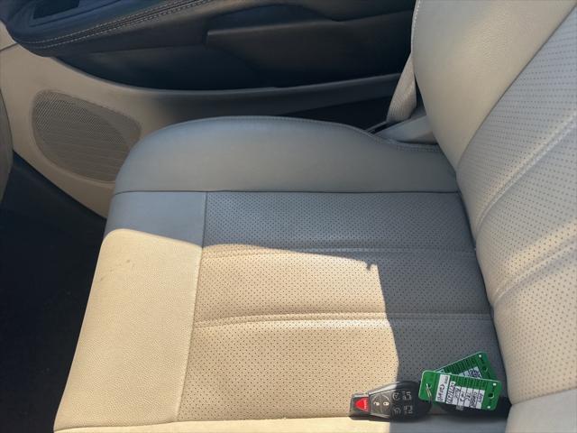 Used 2015 Chrysler Town & Country For Sale in Waterford Twp, MI