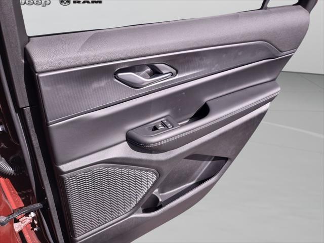 2025 Jeep Grand Cherokee L Laredo X 4x2