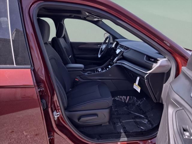 2025 Jeep Grand Cherokee L Laredo X 4x2