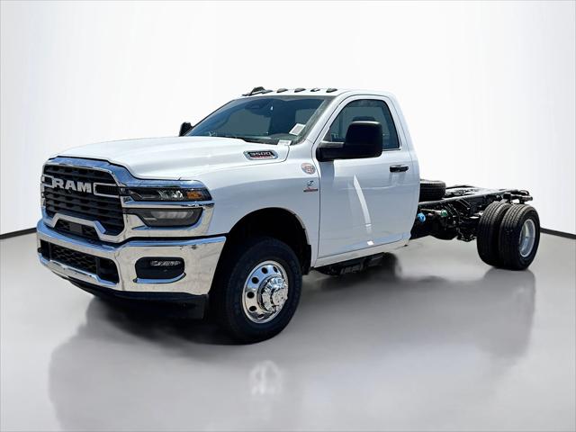 2025 RAM Ram 3500 Chassis Cab RAM 3500 TRADESMAN CHASSIS REGULAR CAB 4X4 84 CA