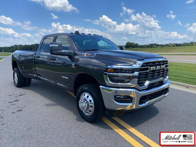 2025 RAM Ram 3500 RAM 3500 BIG HORN CREW CAB 4X4 8 BOX