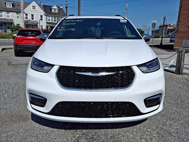 2025 Chrysler Pacifica PACIFICA PINNACLE AWD