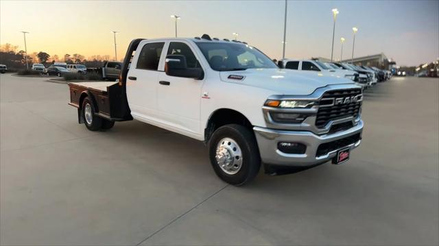 2025 RAM Ram 3500 Chassis Cab RAM 3500 TRADESMAN CREW CAB CHASSIS 4X4 60 CA 2025 RAM Ram 3500 Chassis Cab RAM 3500 TRADESMAN CREW CAB CHASSIS 4X4 60 CA