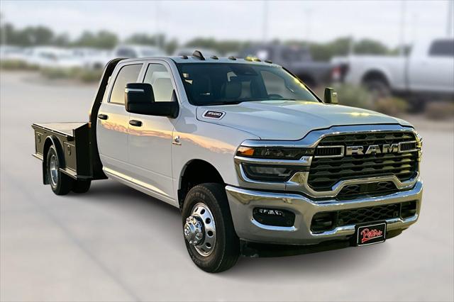 2025 RAM Ram 3500 Chassis Cab RAM 3500 TRADESMAN CREW CAB CHASSIS 4X4 60 CA