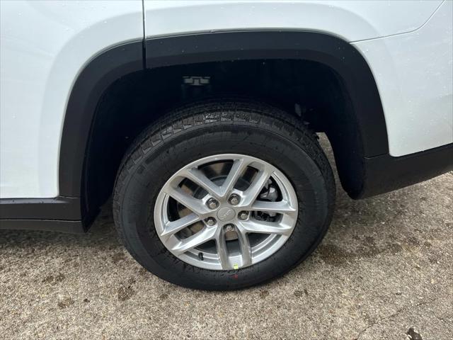 2025 Jeep Grand Cherokee GRAND CHEROKEE L LAREDO X 4X2