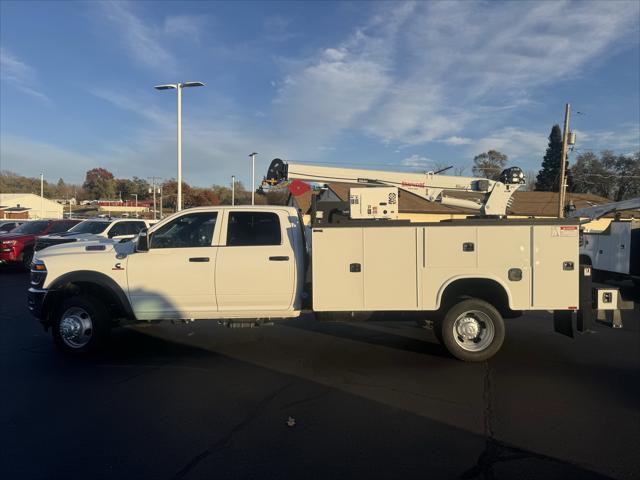 2025 RAM Ram 5500 Chassis Cab RAM 5500 TRADESMAN CHASSIS CREW CAB 4X4 84 CA