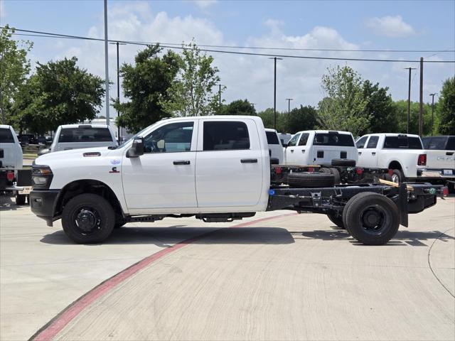 2025 RAM Ram 3500 Chassis Cab RAM 3500 TRADESMAN CREW CAB CHASSIS 4X4 60 CA