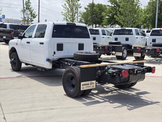 2025 RAM Ram 3500 Chassis Cab RAM 3500 TRADESMAN CREW CAB CHASSIS 4X4 60 CA