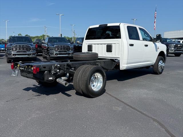 2025 RAM Ram 3500 Chassis Cab RAM 3500 TRADESMAN CREW CAB CHASSIS 4X4 60 CA