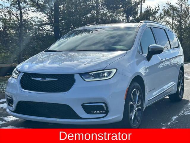 2025 Chrysler Pacifica PACIFICA PINNACLE AWD
