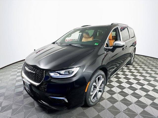 2025 Chrysler Pacifica PACIFICA PINNACLE