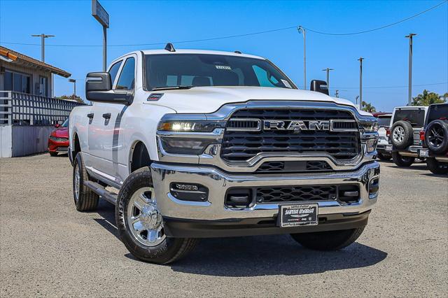2025 RAM Ram 2500 RAM 2500 TRADESMAN CREW CAB 4X4 64 BOX