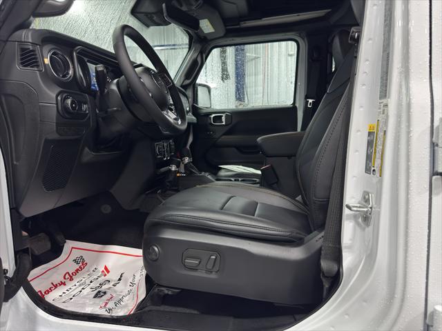 2025 Jeep Wrangler WRANGLER 4-DOOR SAHARA