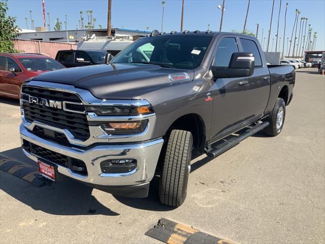 2025 RAM Ram 2500 RAM 2500 TRADESMAN CREW CAB 4X4 64 BOX