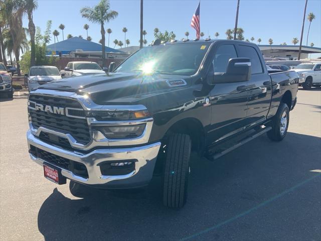 2025 RAM Ram 2500 RAM 2500 TRADESMAN CREW CAB 4X4 64 BOX