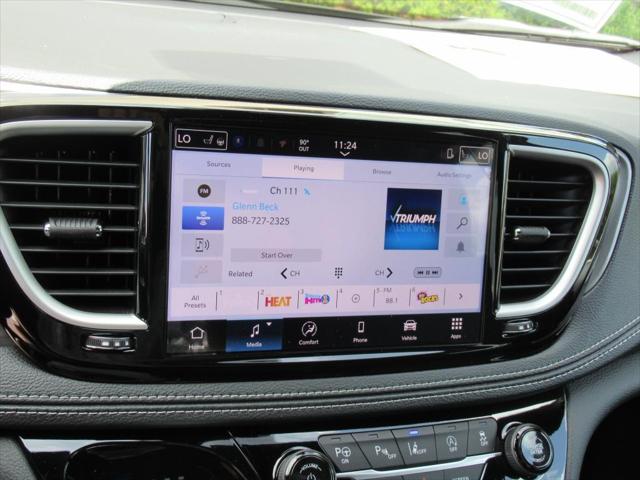 2025 Chrysler Pacifica PACIFICA SELECT