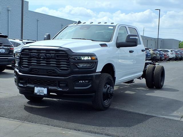 2025 RAM Ram 3500 Chassis Cab RAM 3500 TRADESMAN CREW CAB CHASSIS 4X4 60 CA