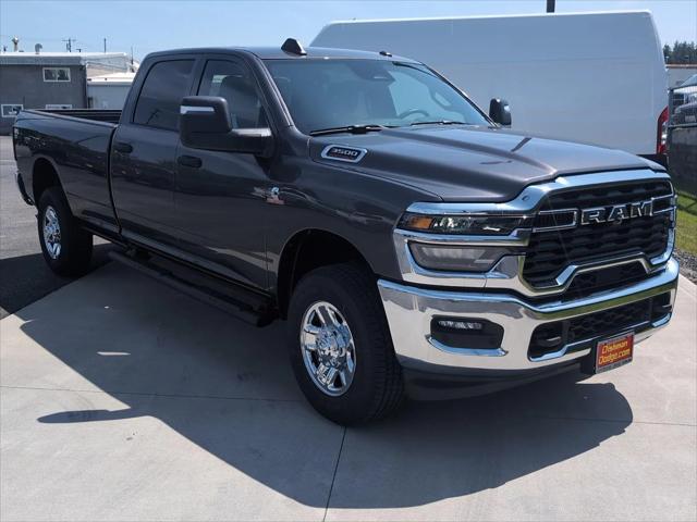 2025 RAM Ram 3500 RAM 3500 TRADESMAN CREW CAB 4X4 8 BOX