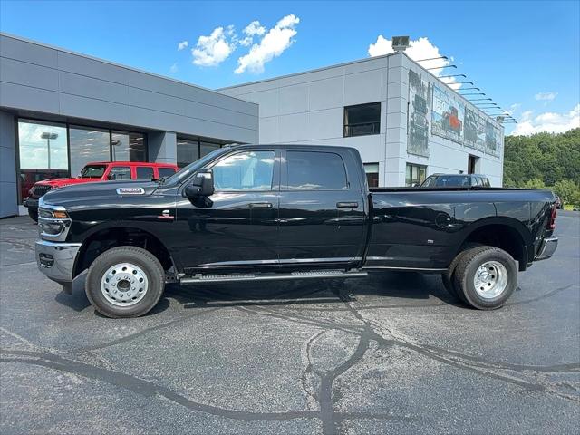 2025 RAM Ram 3500 RAM 3500 TRADESMAN CREW CAB 4X4 8 BOX