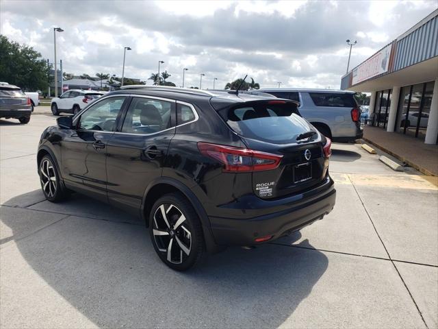 2022 Nissan Rogue Sport SL FWD Xtronic CVT