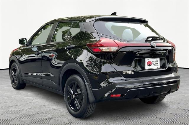 2024 Nissan Kicks S Xtronic CVT