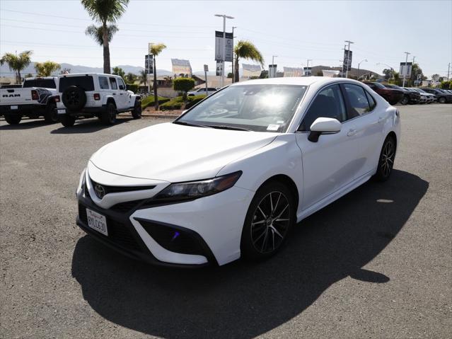 2022 Toyota Camry SE