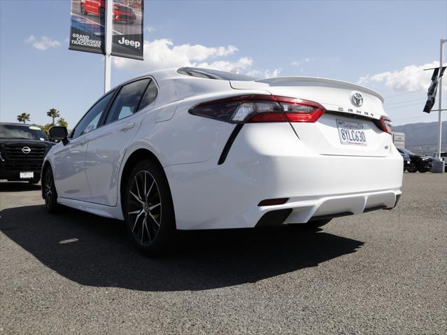 2022 Toyota Camry SE