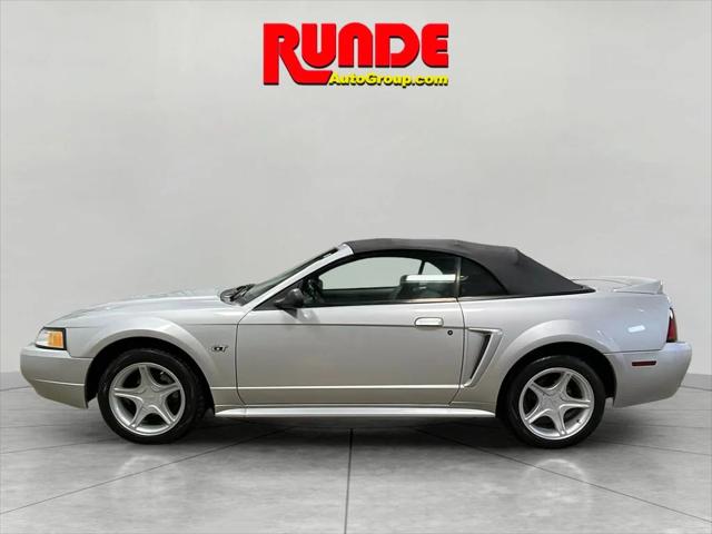 2000 Ford Mustang GT