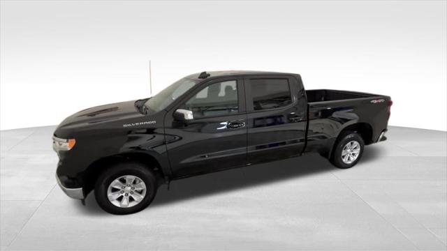 2023 Chevrolet Silverado 1500 4WD Crew Cab Standard Bed LT