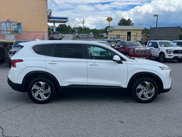 2022 Hyundai Santa Fe SE