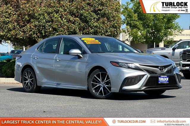 2022 Toyota Camry SE