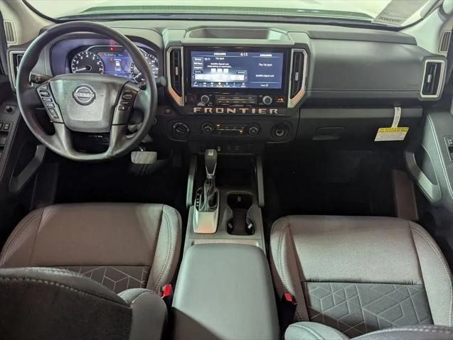 2025 Nissan Frontier Crew Cab SV 4x4