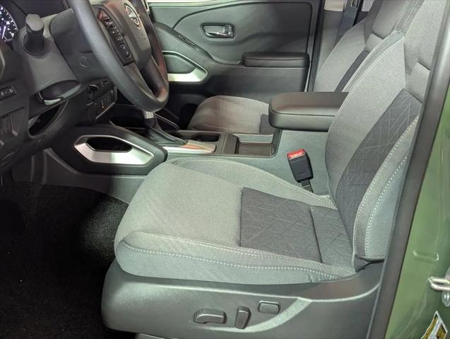 2025 Nissan Frontier Crew Cab SV 4x4