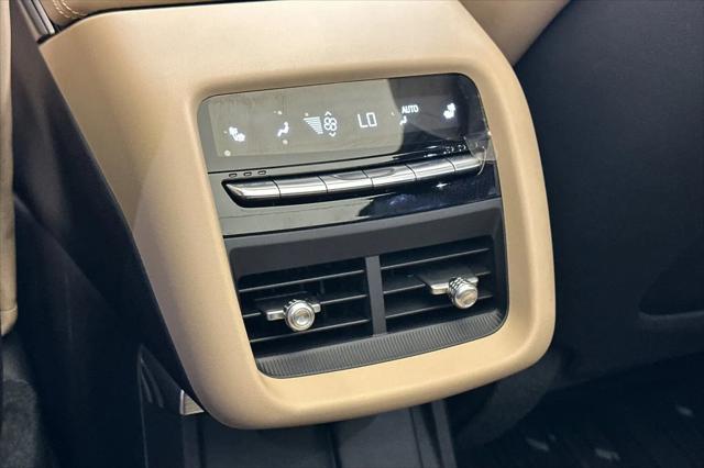2025 Cadillac iQ Luxury w/1SE