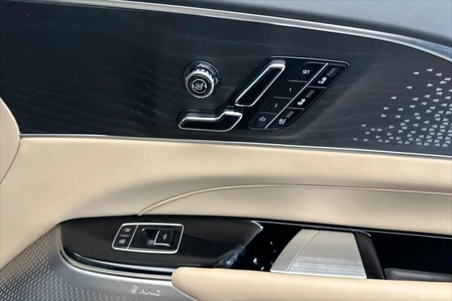 2025 Cadillac iQ Luxury w/1SE