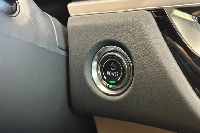 2025 Cadillac iQ Luxury w/1SE