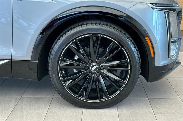2025 Cadillac iQ Luxury w/1SE