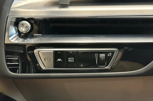 2025 Cadillac iQ Luxury w/1SE