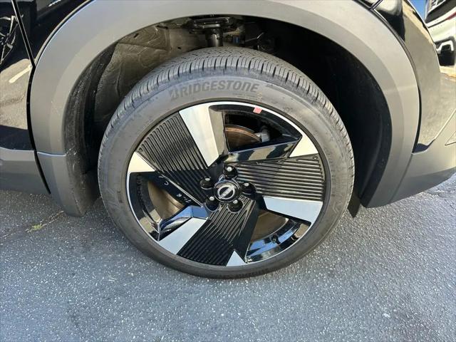 2025 Nissan Kicks SR FWD