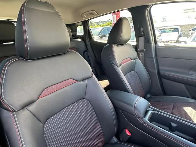 2025 Nissan Kicks SR FWD