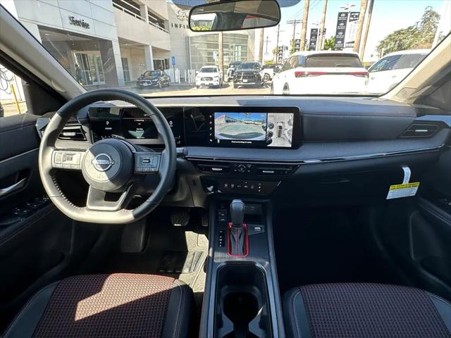 2025 Nissan Kicks SR FWD