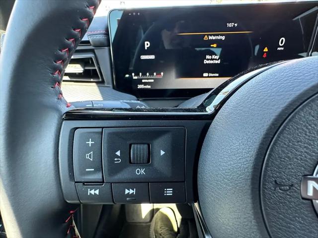 2025 Nissan Kicks SR FWD