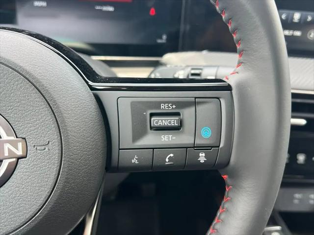 2025 Nissan Kicks SR FWD